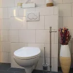 & Business - 3-bedroom House *