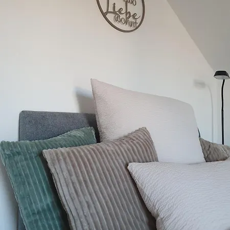& Business - 3-bedroom House *