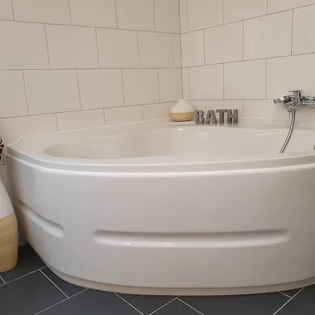Apartamento & Business - 3-bedroom House Karlsruhe