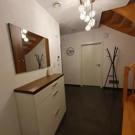 & Business - 3-bedroom House Apartamento *